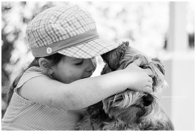 Design Ardour | Art & Design by Robyn Oosthuysen | Images | black and white | schnauzer