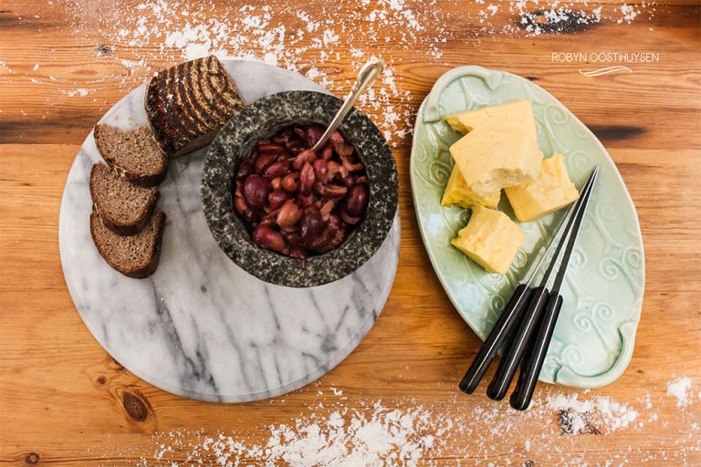 Robyn-Oosthysen_MuddyLaneCeramics-26